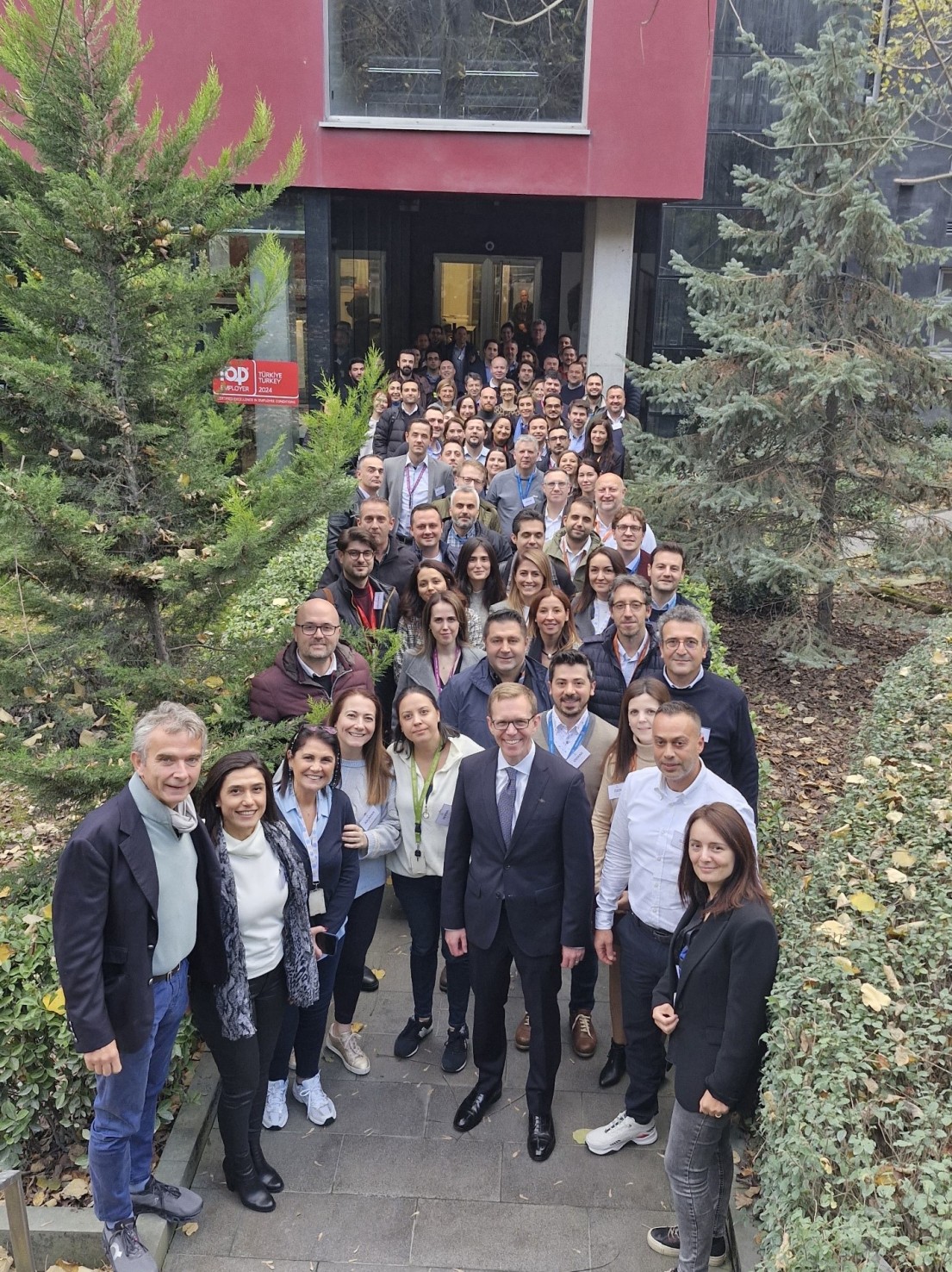 Harvard Business School & Prof. Ryan Raffaelli Class-On-Fire